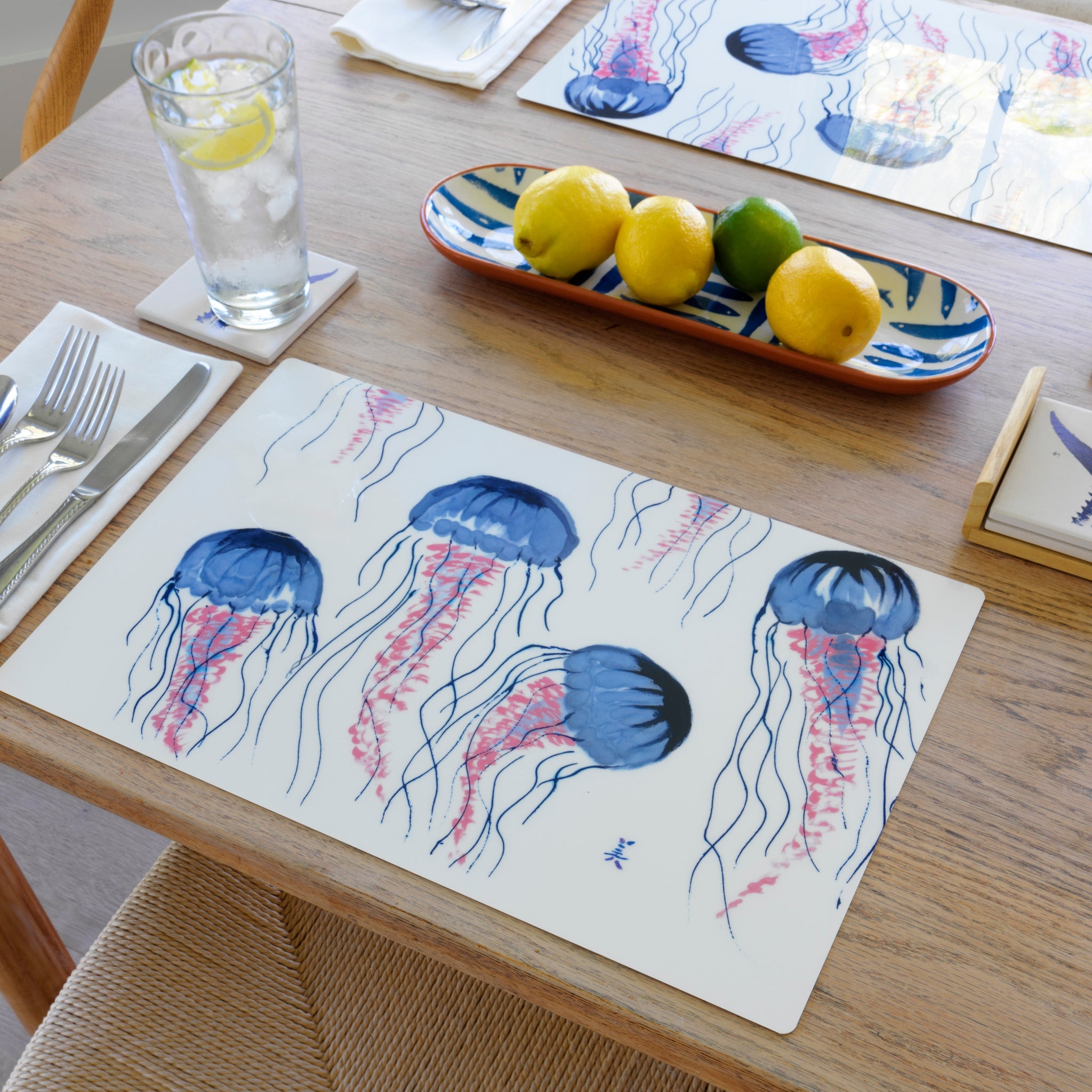 FishAye Jellyfish Placemat – Waterproof Ocean-Inspired Table Decor
